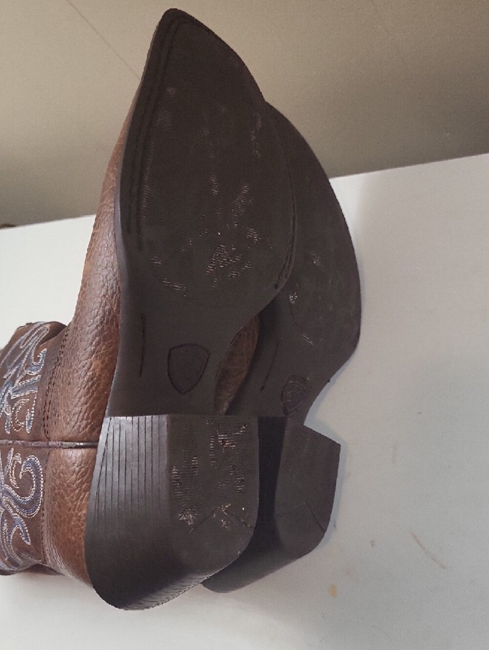 ARIAT Brown Leather Western Cowboy Boots with Embroidered Shaft, SIZE 8.5 - Picture 10 of 13